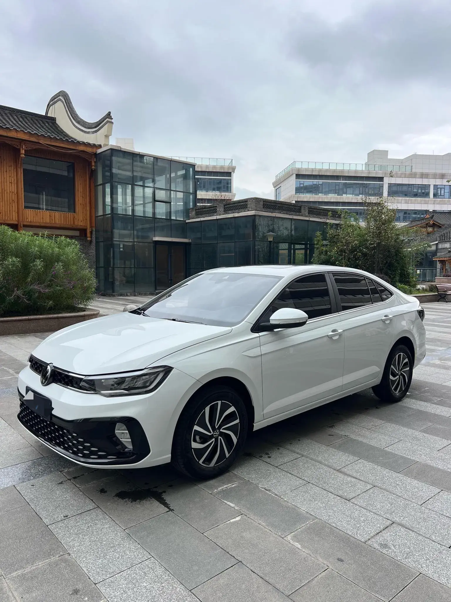 2025 VOLKSWAGEN LAVIDA view 1