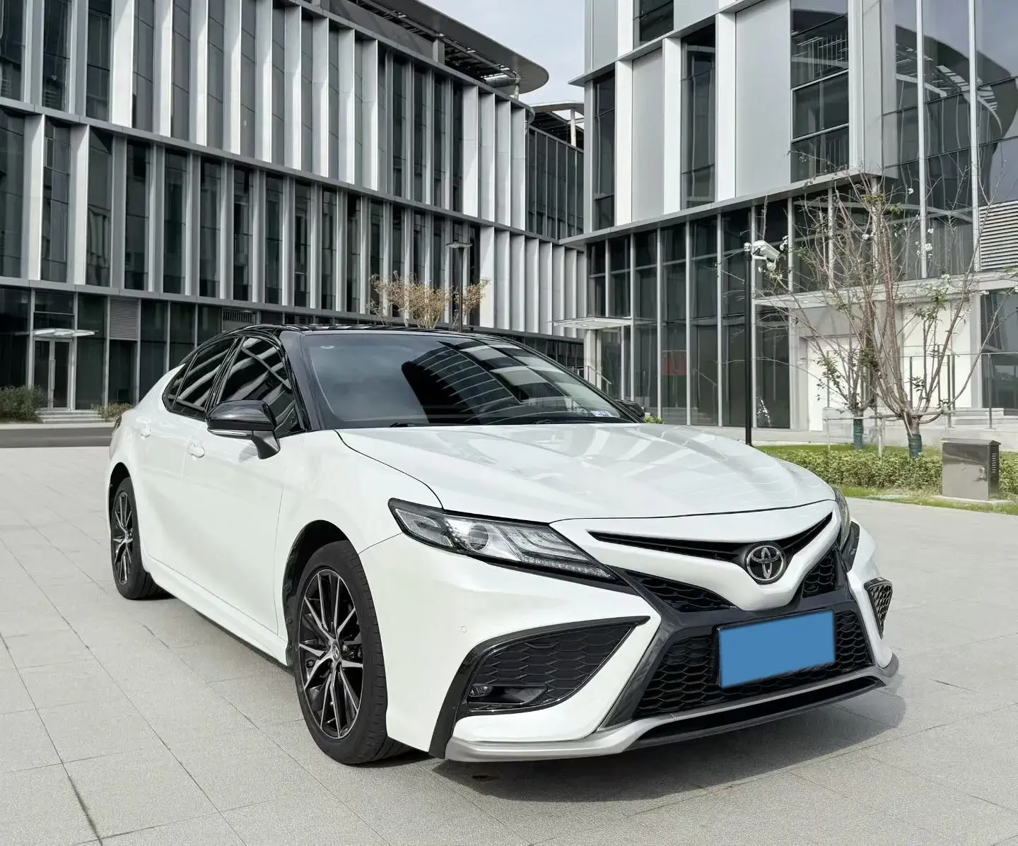 2021 TOYOTA CAMRY thumbnail 3