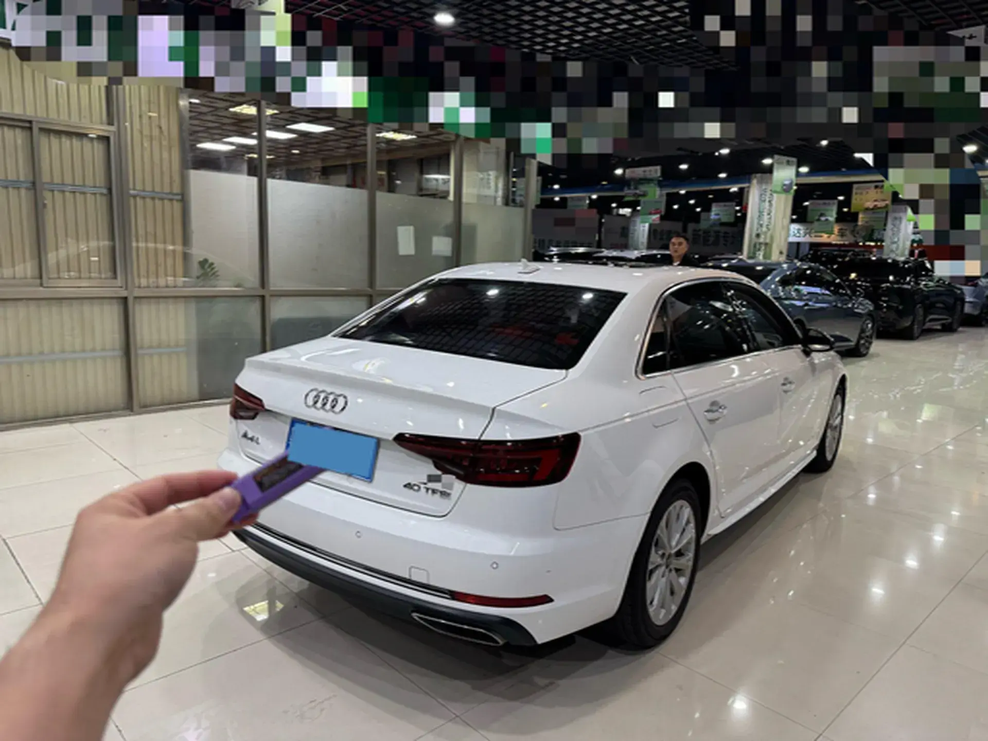 2019 AUDI A4L thumbnail 3