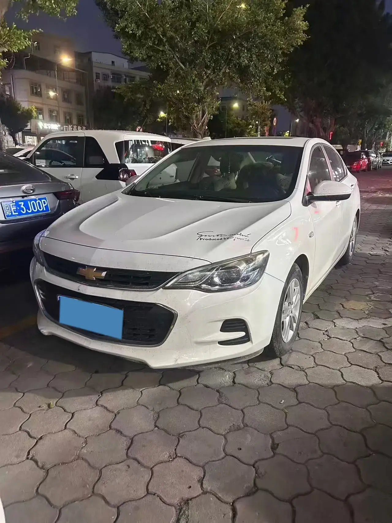 2016 CHEVROLET CAVALIER view 1