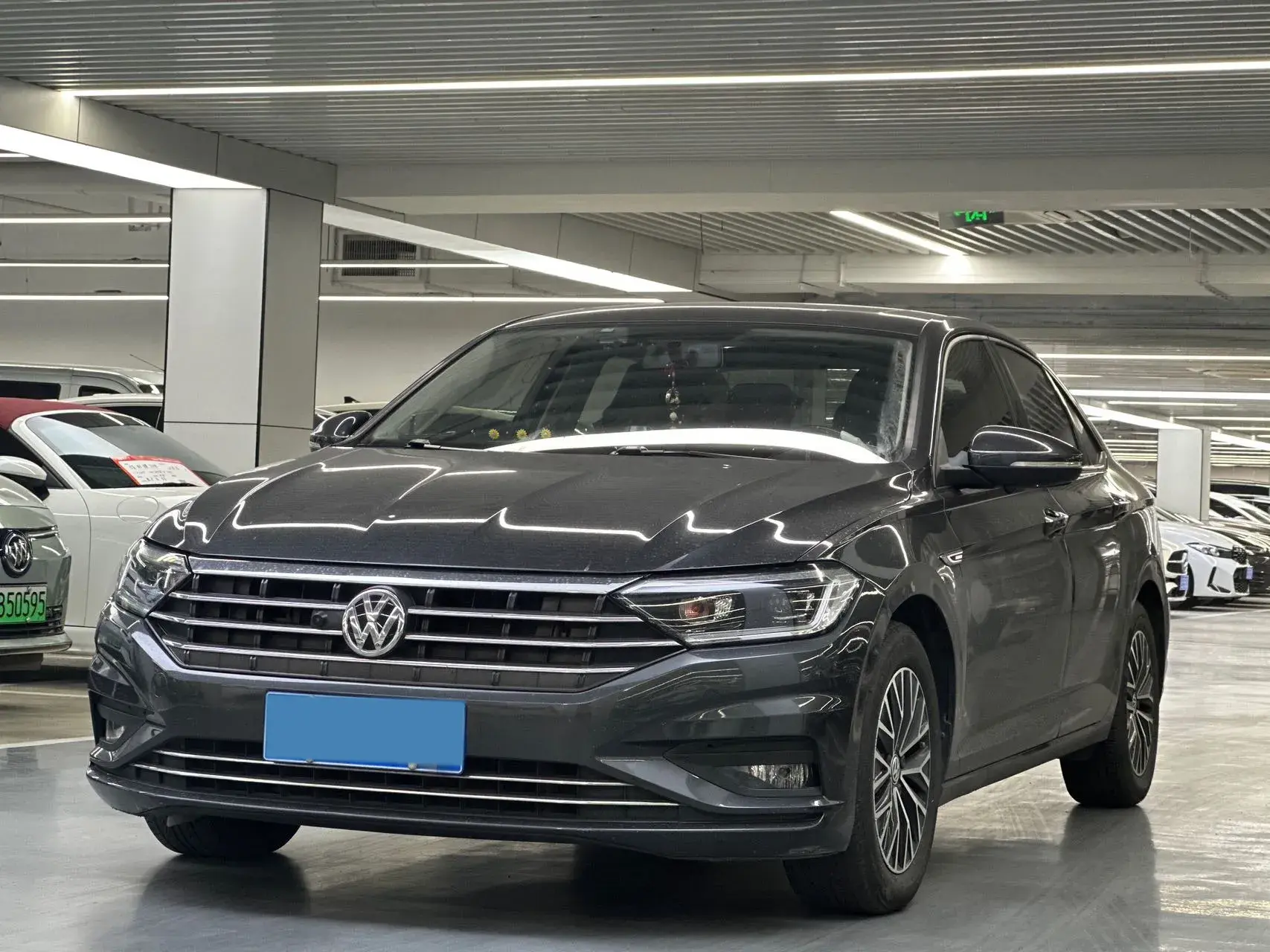 2021 VOLKSWAGEN SAGITAR view 1