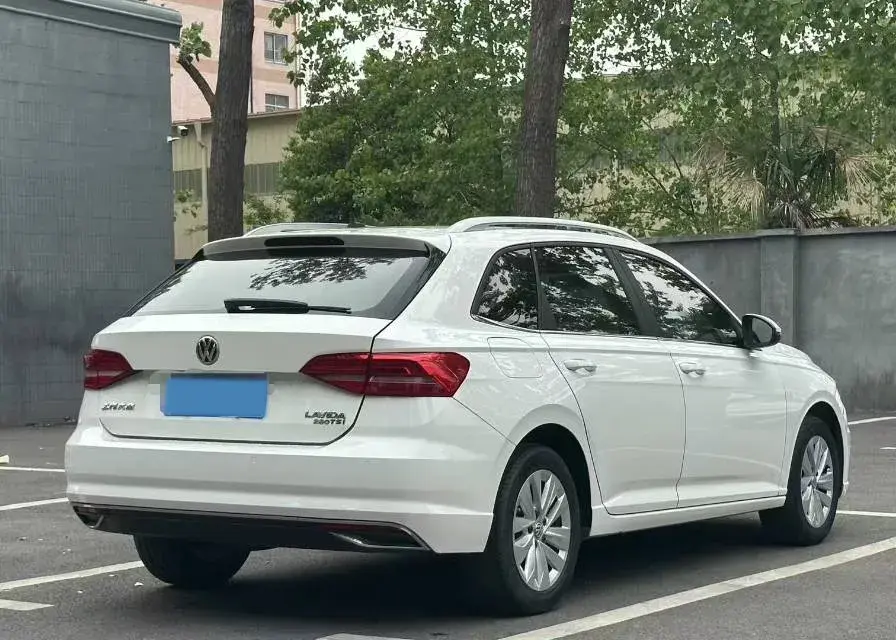 2019 VOLKSWAGEN LAVIDA thumbnail 4