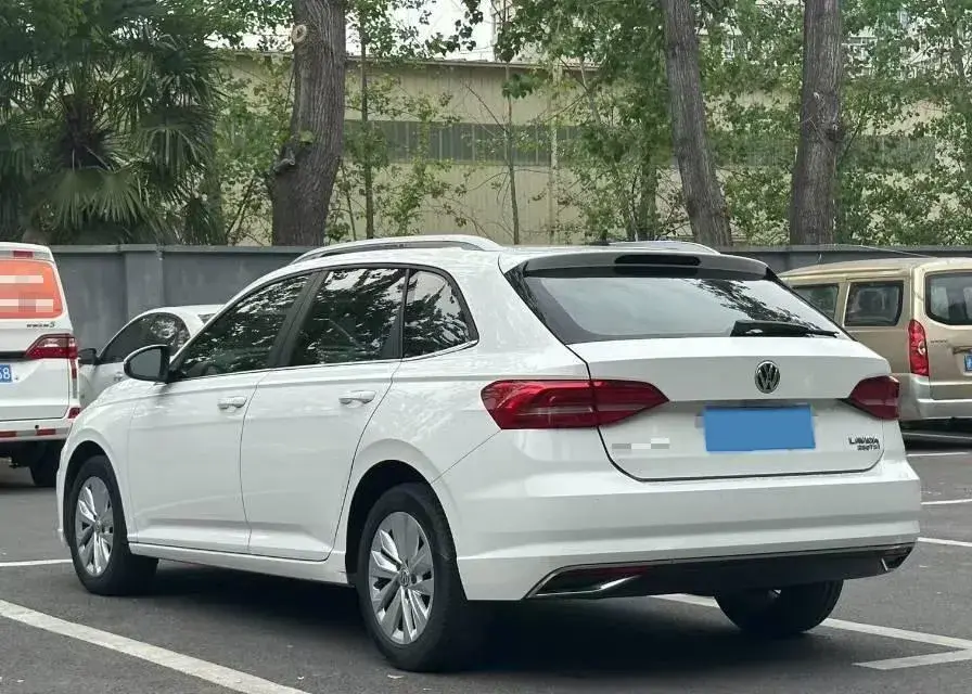 2019 VOLKSWAGEN LAVIDA thumbnail 3