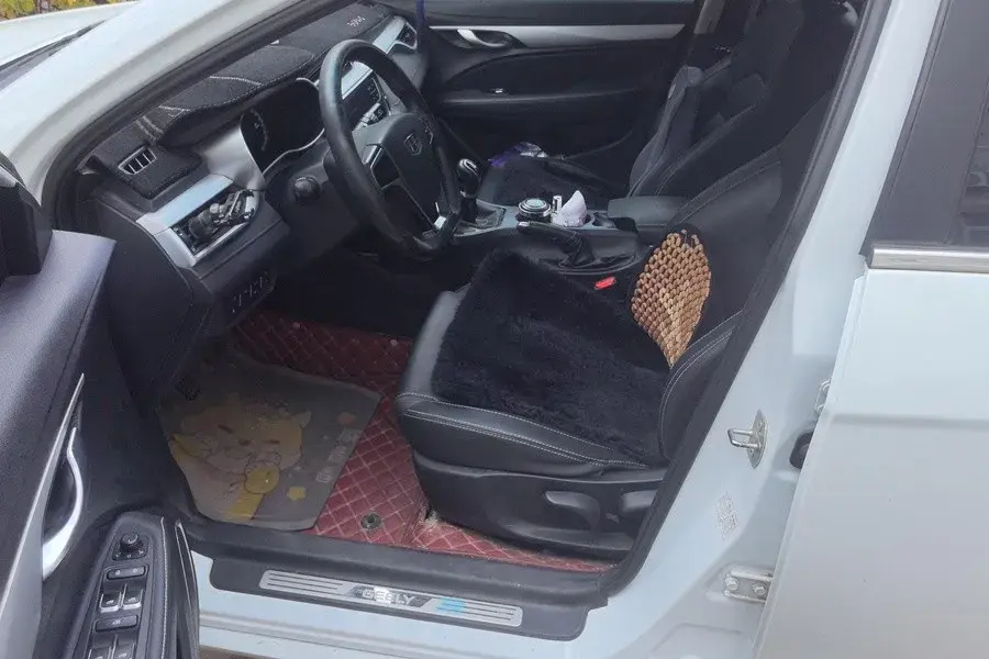 2018 GEELY EMGRAND thumbnail 3