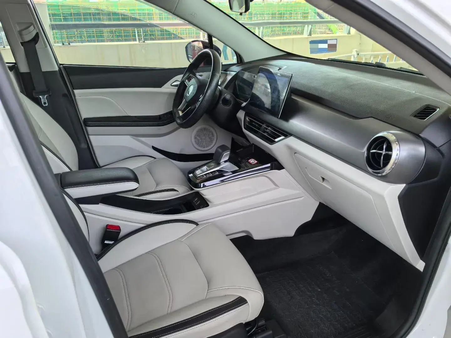 2021 BYD YUAN thumbnail 4