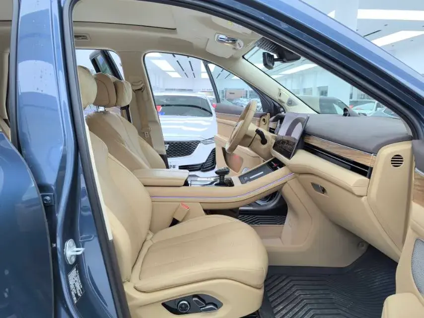 2024 AITO AITO thumbnail 4