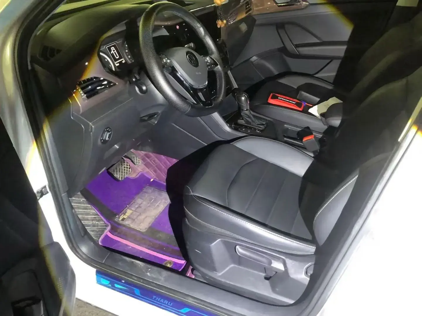 2021 VOLKSWAGEN THARU thumbnail 3