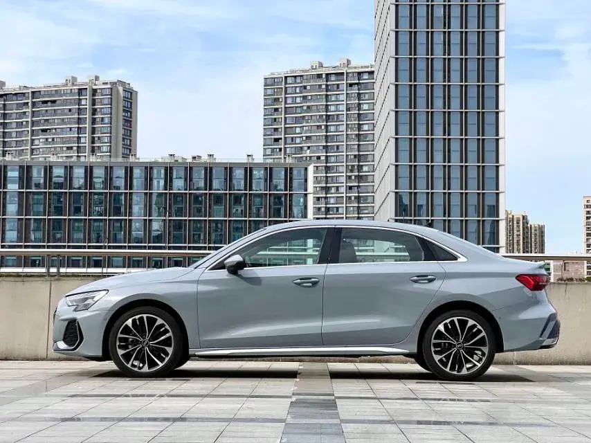 2025 AUDI A3 thumbnail 4