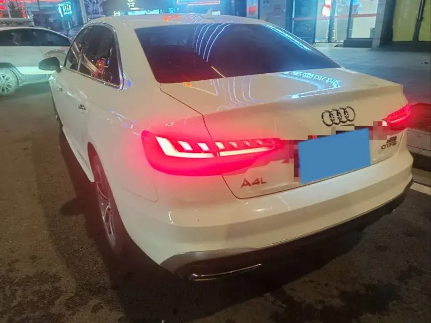 2020 AUDI A4L thumbnail 4