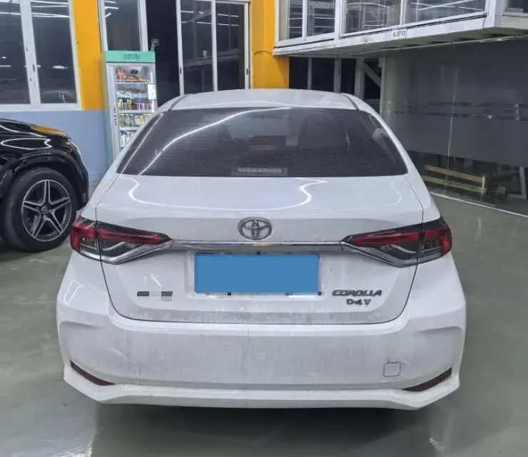 2021 TOYOTA COROLLA thumbnail 4