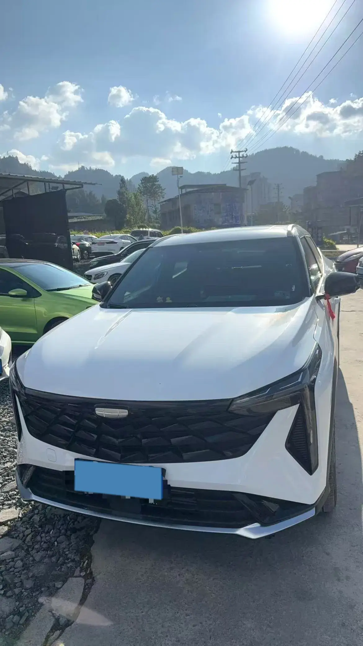 2024 GEELY AZKARRA thumbnail 2