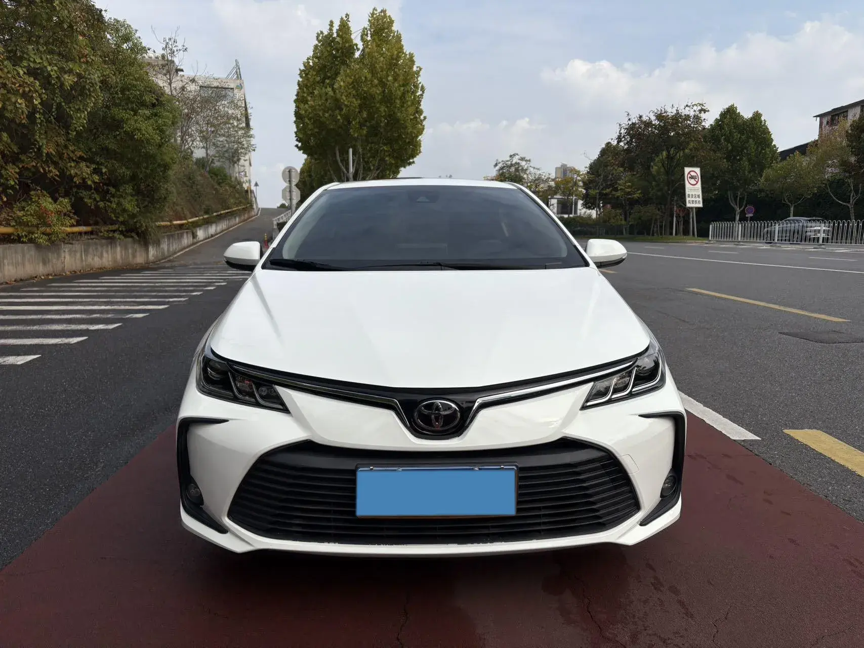 2021 TOYOTA COROLLA thumbnail 2