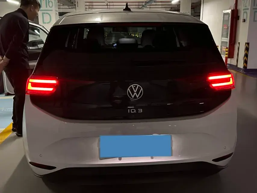 2022 VOLKSWAGEN ID.3 thumbnail 3