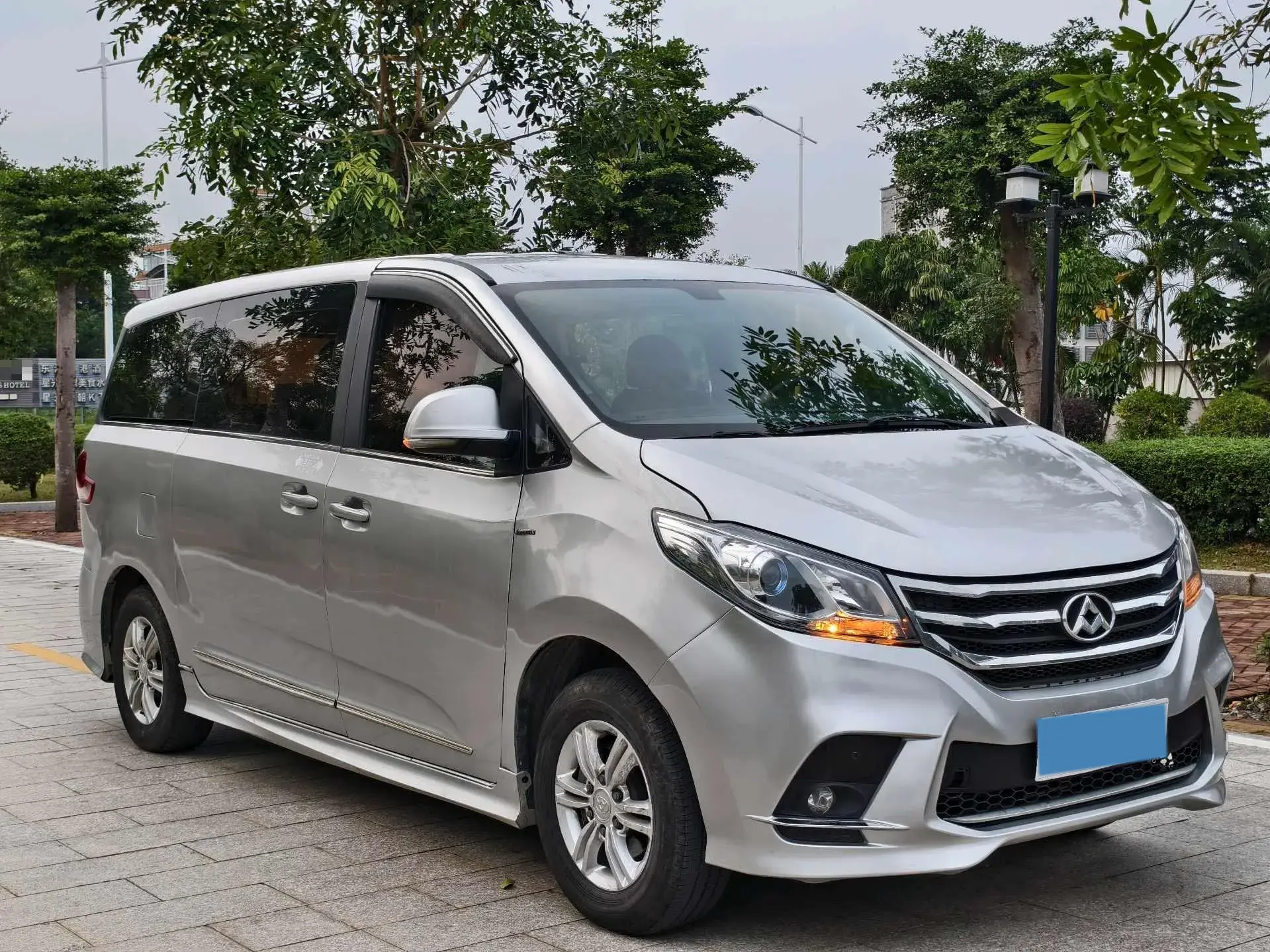 2016 MAXUS G10 thumbnail 3