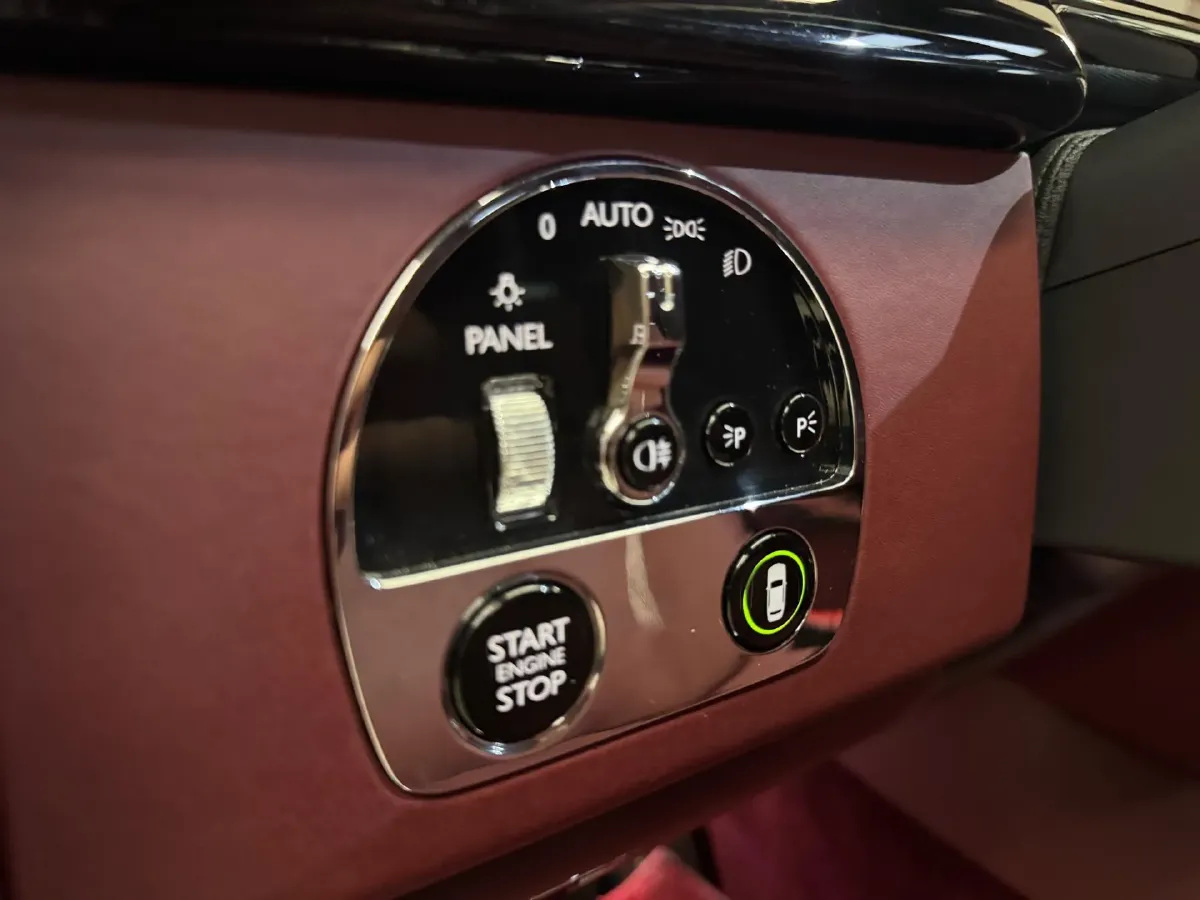 2018 Rolls-Royce Phantom 6.7T 571HP V12 8AT,autocango,china used car exporter,china ev exporter,chinese used car exporter,chinese used ev exporter