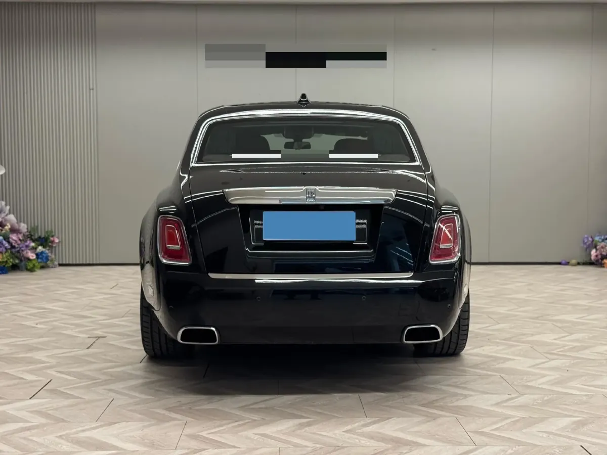 2018 Rolls-Royce Phantom 6.7T 571HP V12 8AT,autocango,china used car exporter,china ev exporter,chinese used car exporter,chinese used ev exporter