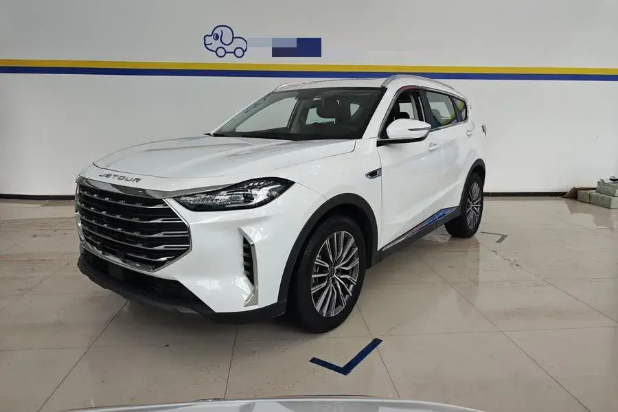 2023 JETOUR X70 view 1
