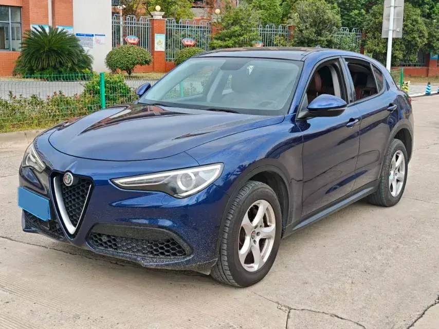 2017 ALFA ROMEO view 1
