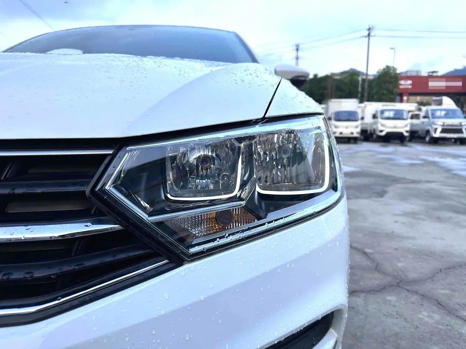 2019 VOLKSWAGEN BORA thumbnail 4