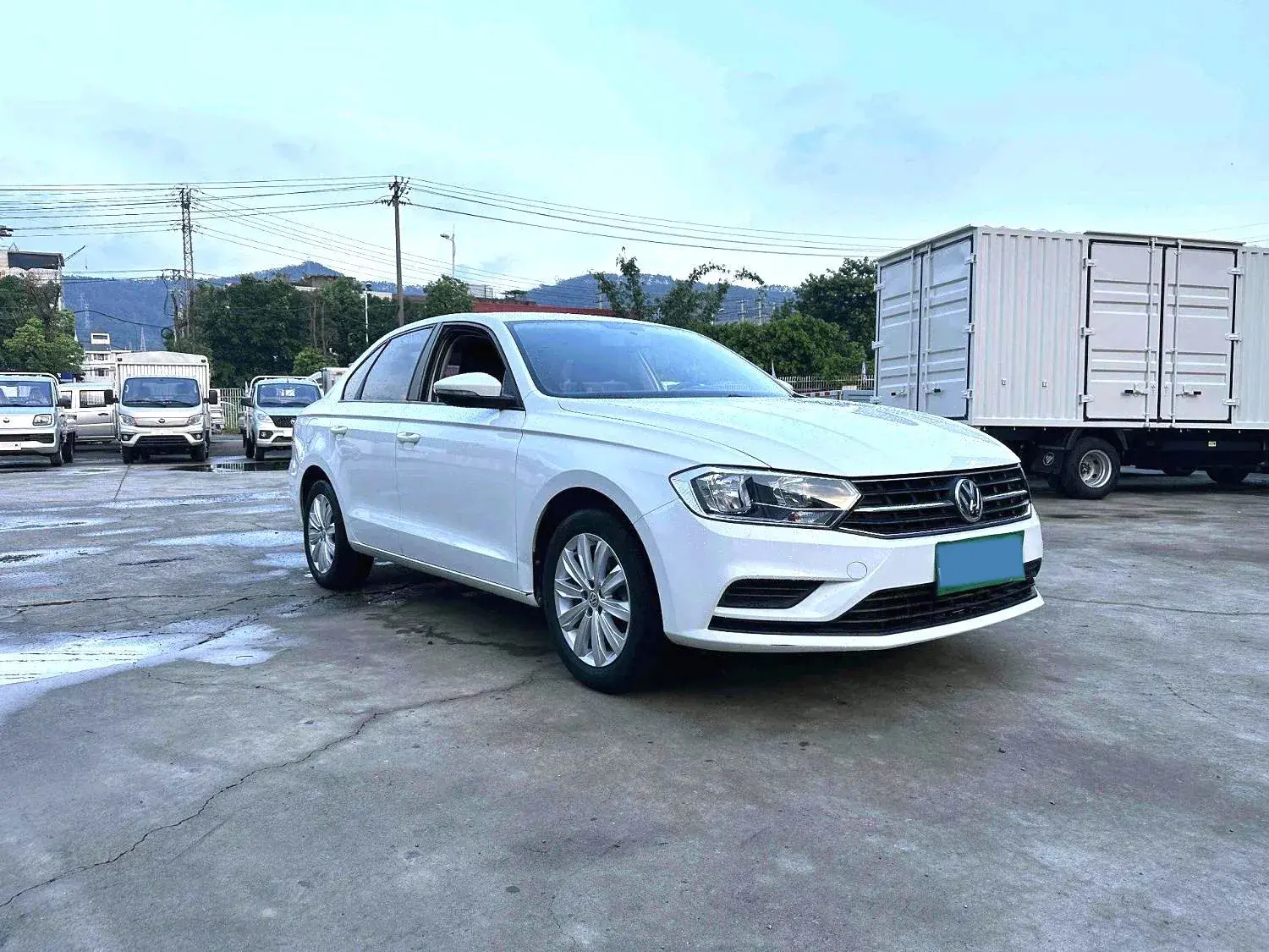 2019 VOLKSWAGEN BORA thumbnail 3