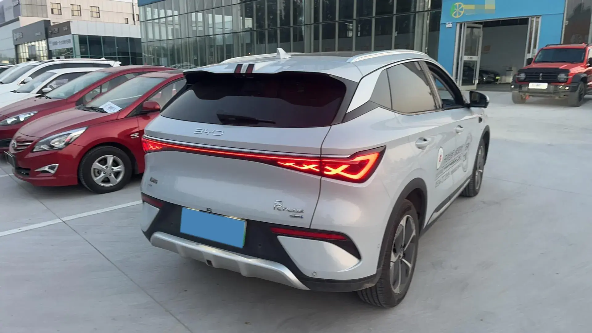 2024 BYD YUAN thumbnail 3