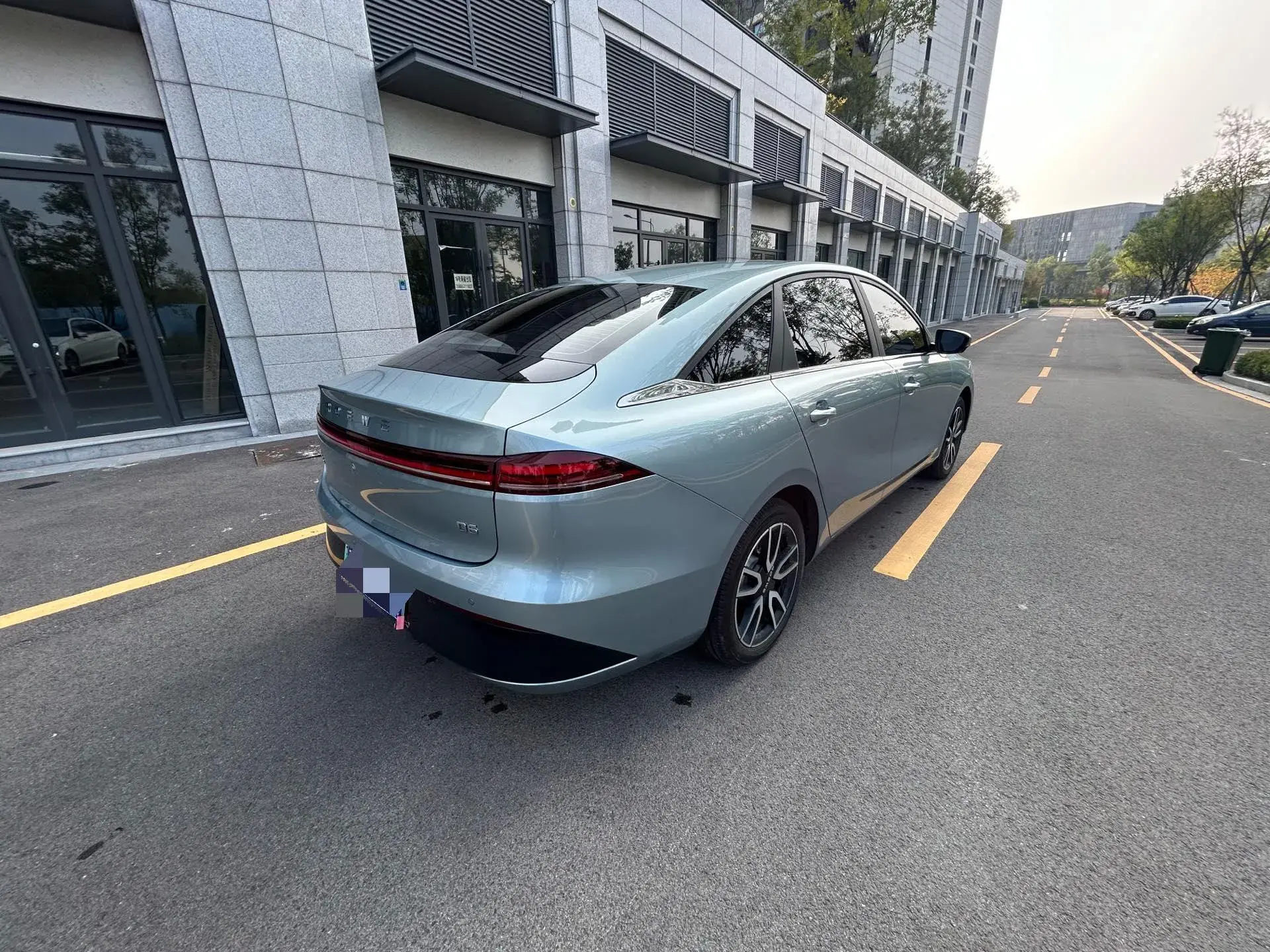 2025 ROEWE D6 thumbnail 4