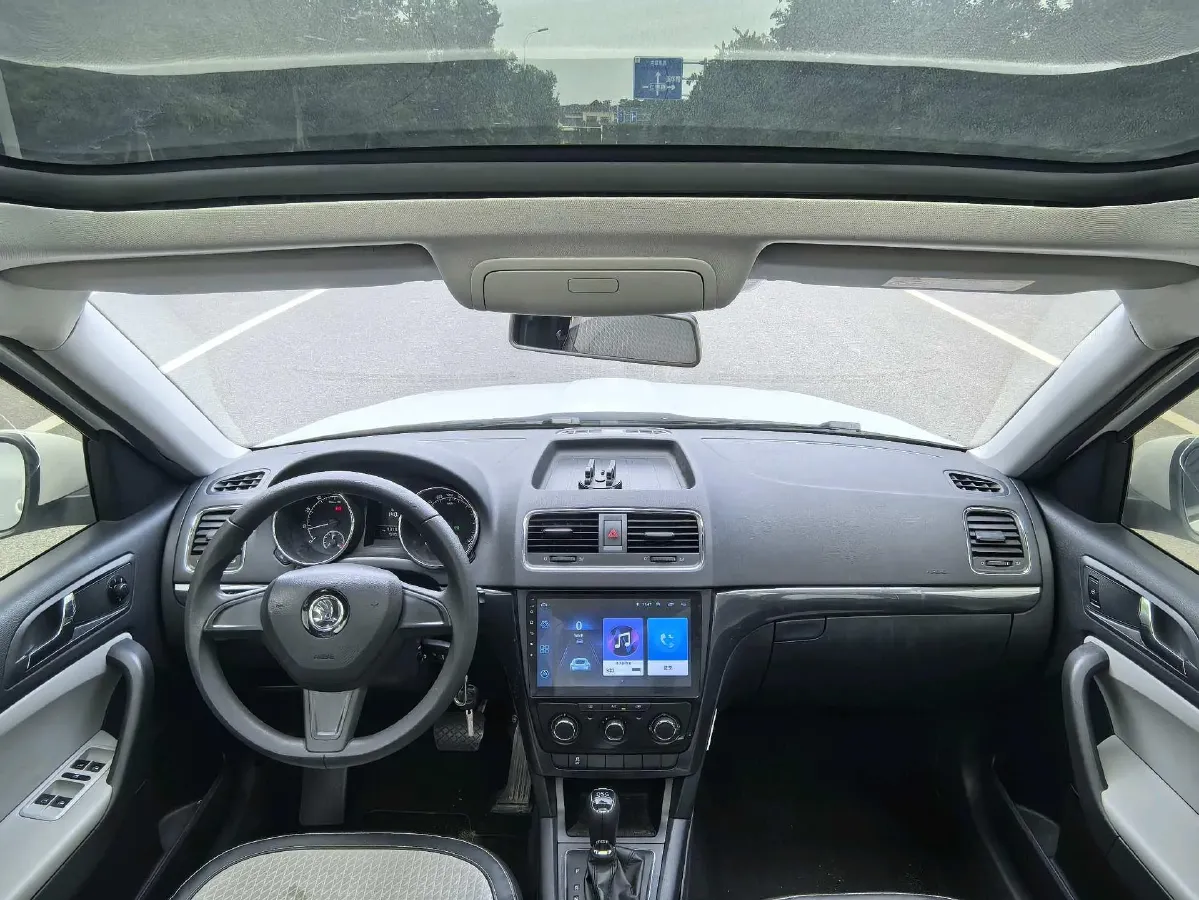 2016 Skoda Yeti 1.4T 150HP L4 7DCT,autocango,china used car exporter,china ev exporter,chinese used car exporter,chinese used ev exporter