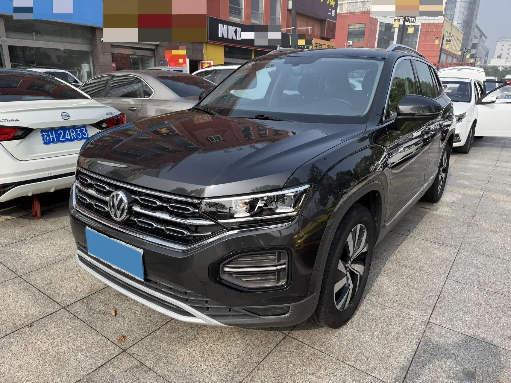 2020 VOLKSWAGEN TAYRON view 1