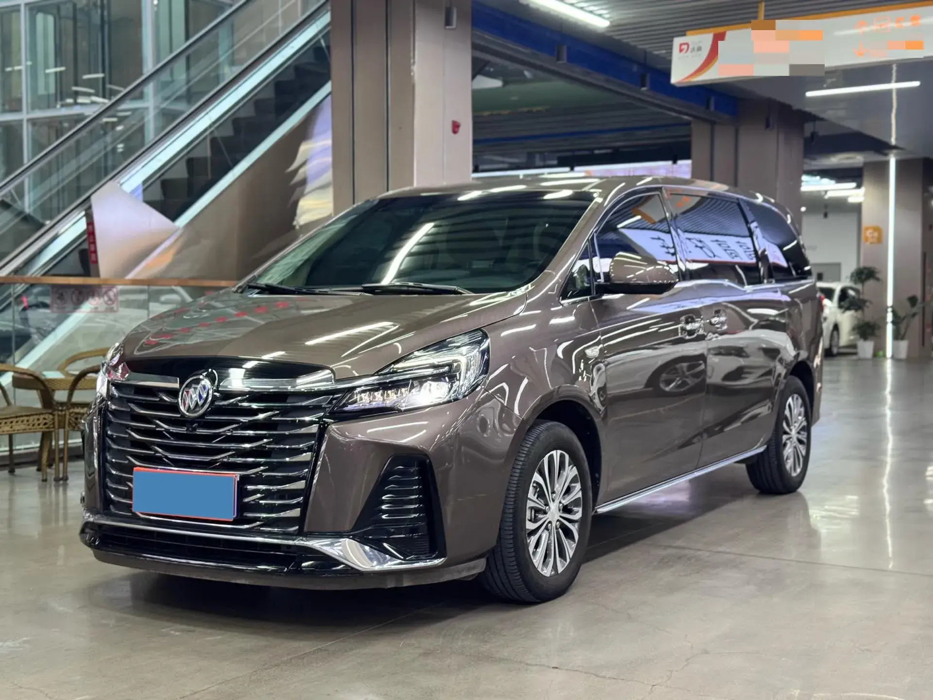 2023 BUICK GL8 view 1