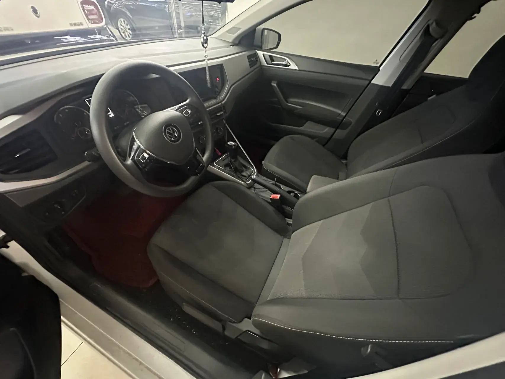 2021 VOLKSWAGEN POLO thumbnail 3