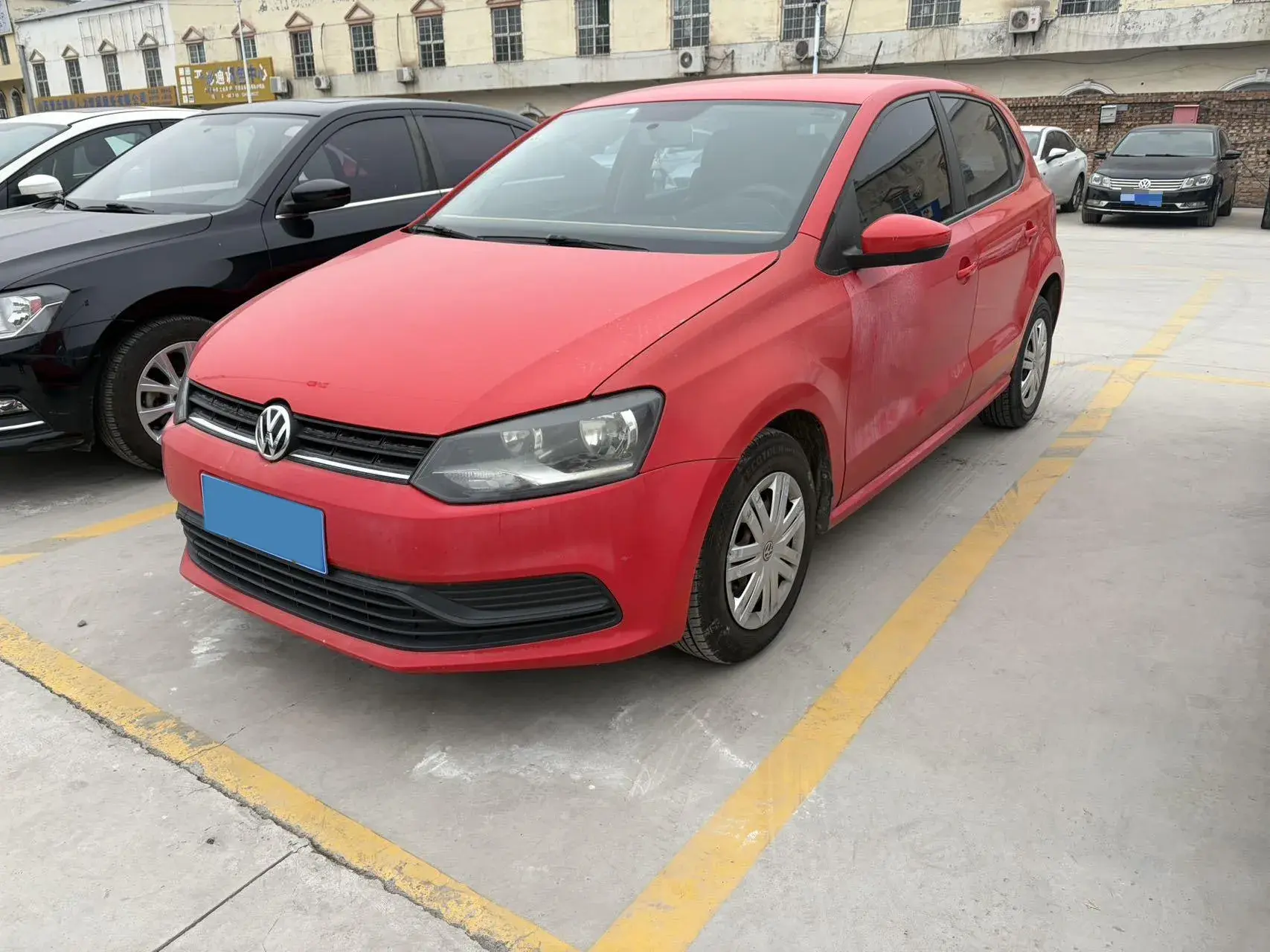 2016 VOLKSWAGEN POLO view 1
