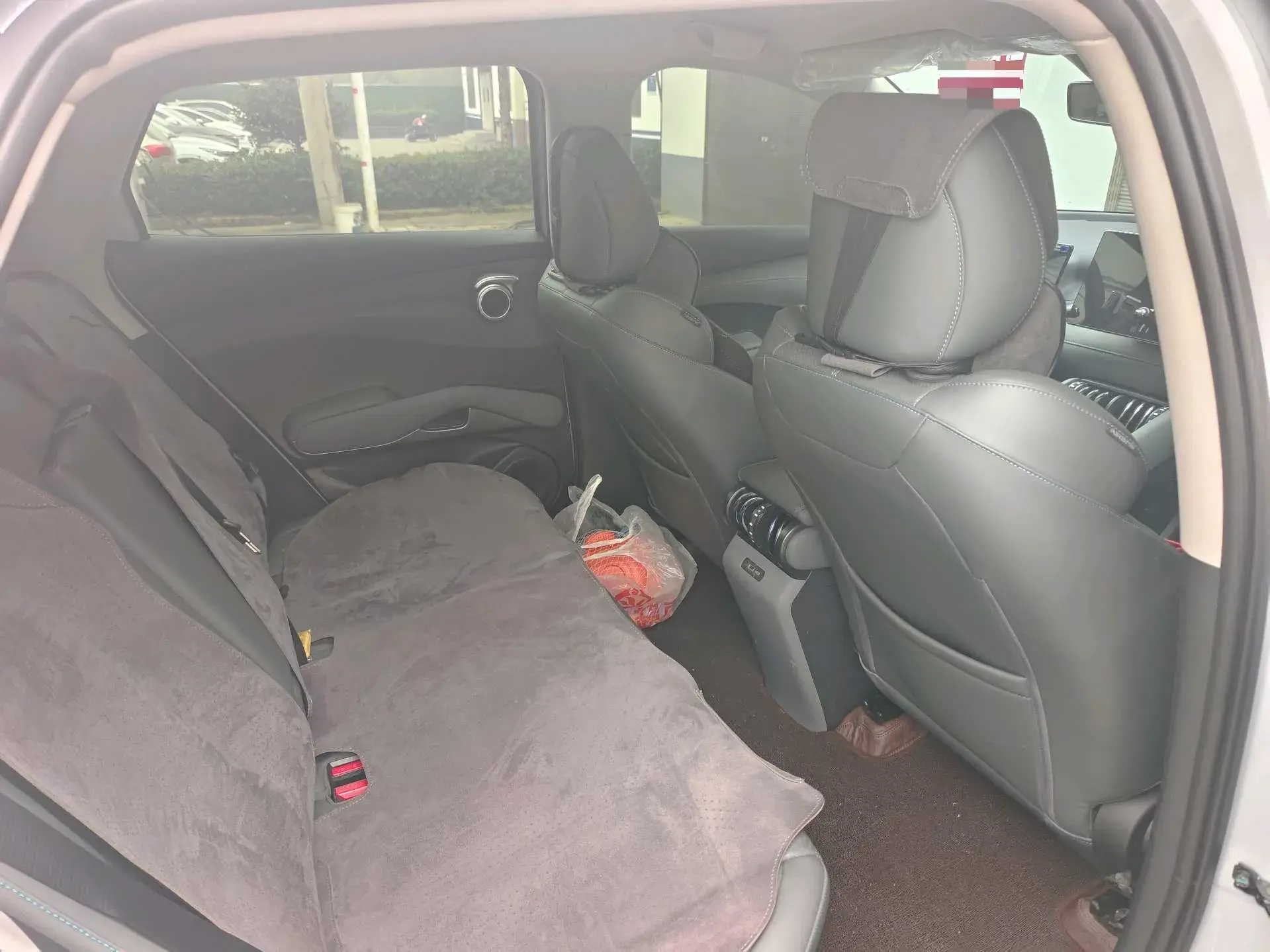 2025 BYD YUAN thumbnail 4