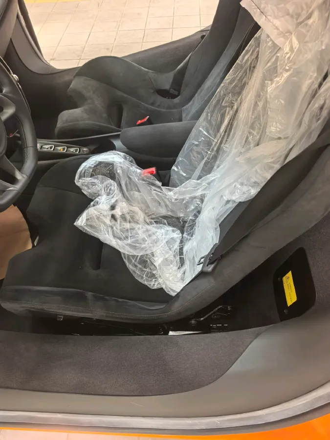 2023 McLaren Artura 3.0T 585HP V6 8DCT PHEV 7.4KWH,autocango,china used car exporter,china ev exporter,chinese used car exporter,chinese used ev exporter