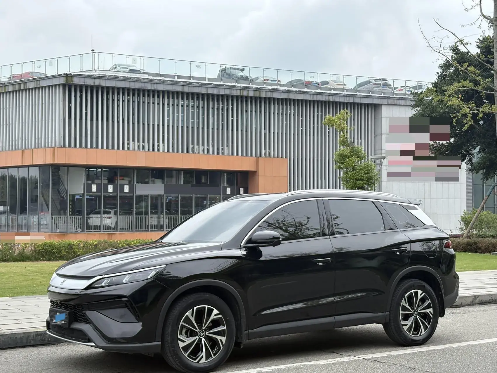 2025 BYD SONG view 1