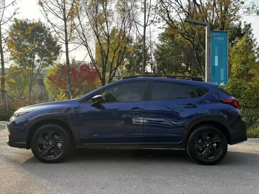 2024 SUBARU CROSSTREK thumbnail 3