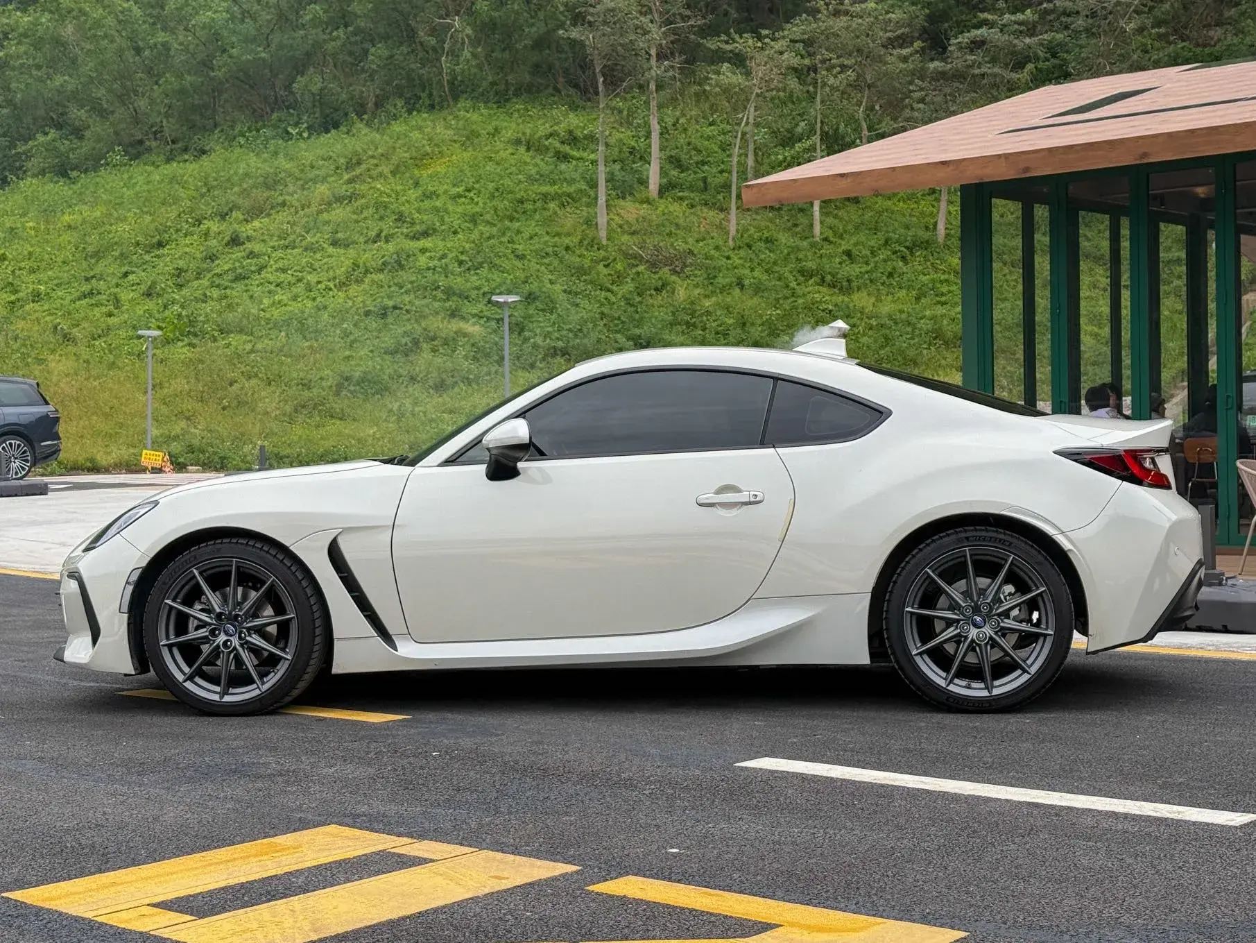 2022 SUBARU BRZ thumbnail 2