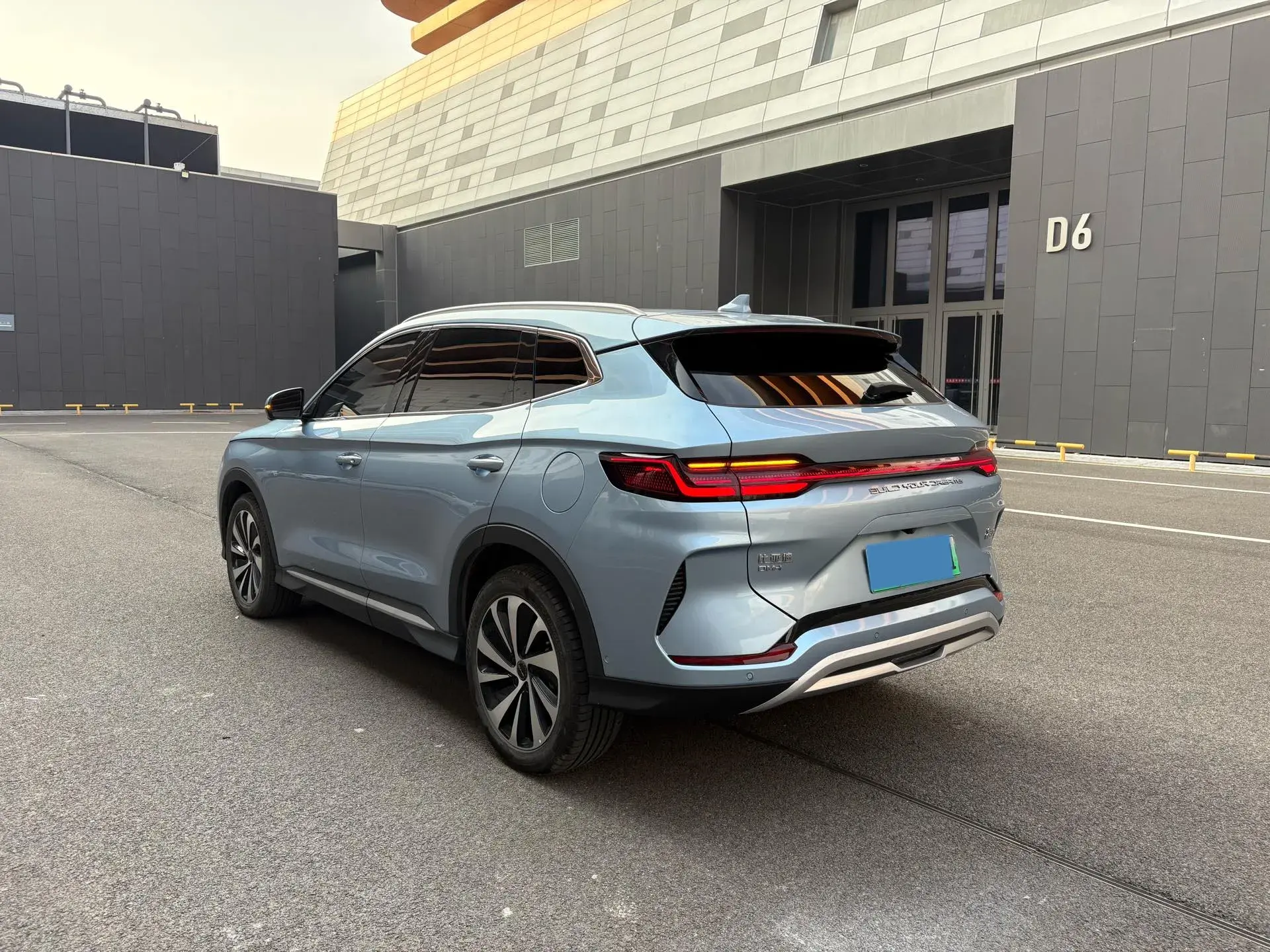 2024 BYD SONG thumbnail 4