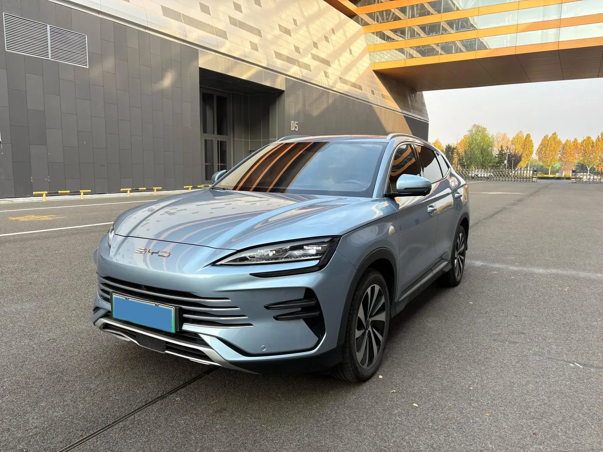 2024 BYD SONG view 1