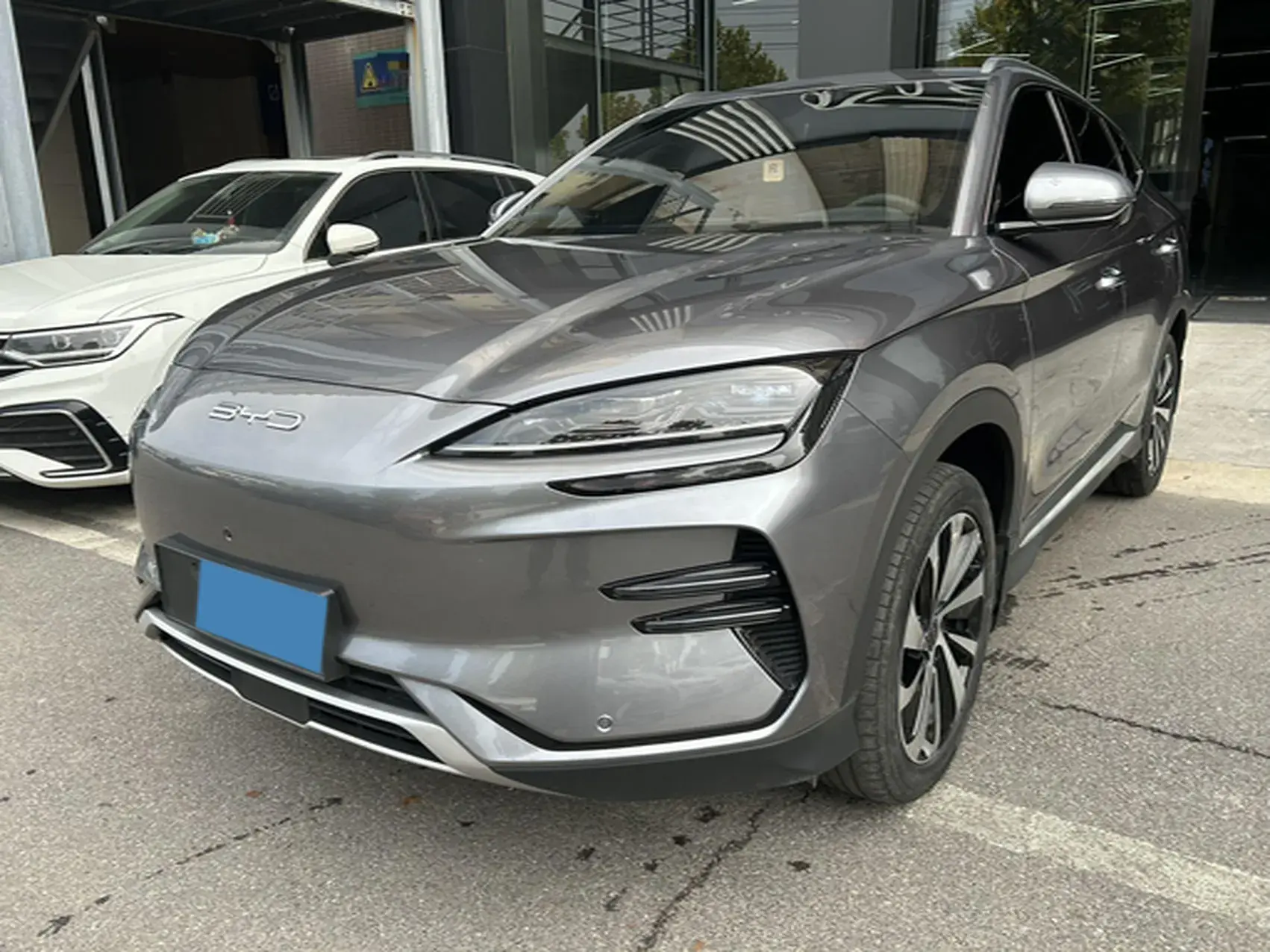 2023 BYD SONG view 1