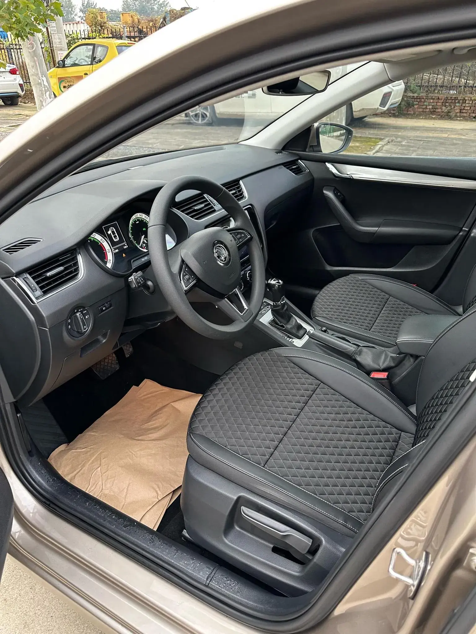 2020 SKODA OCTAVIA thumbnail 4