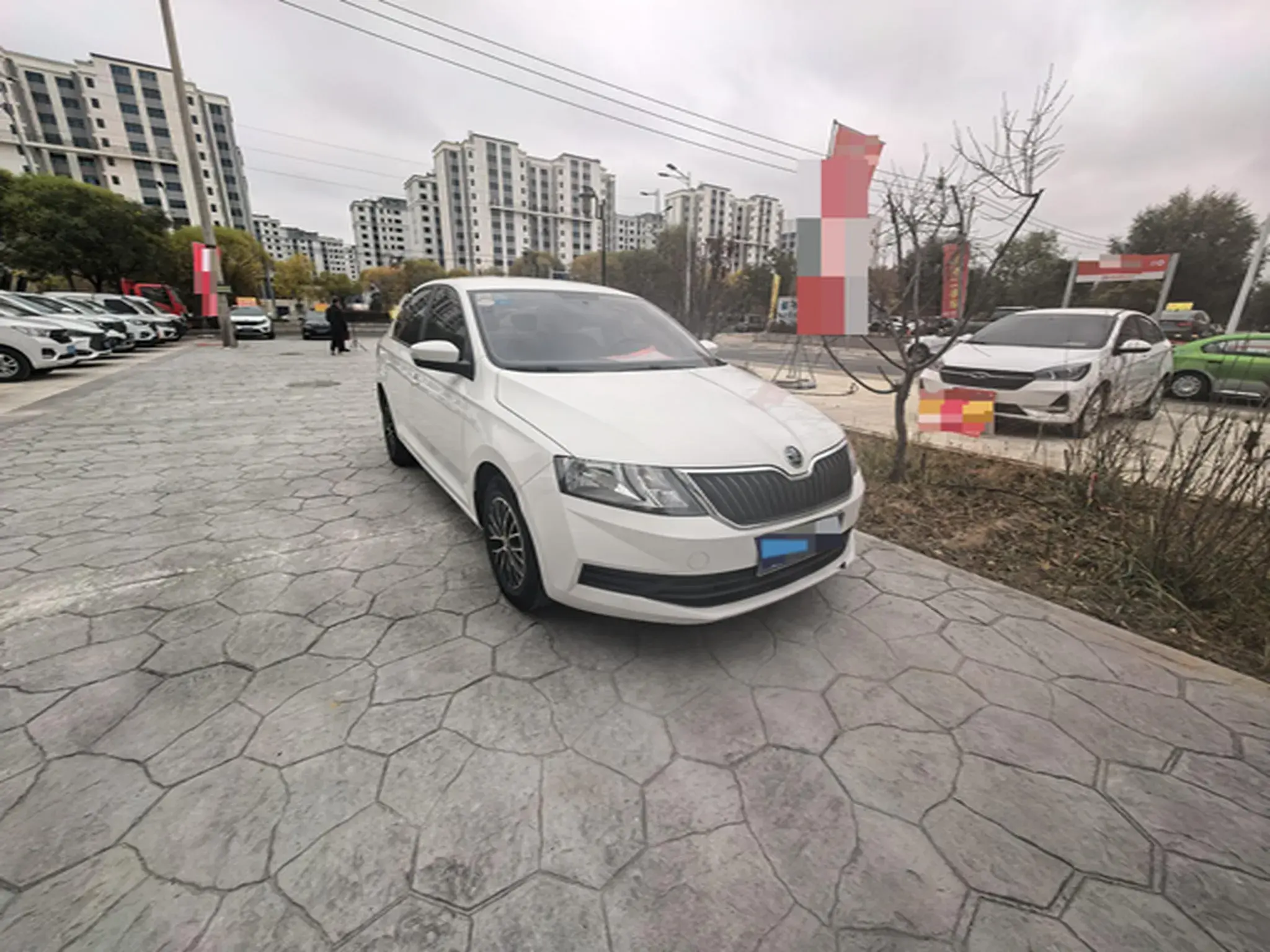 2018 SKODA RAPID thumbnail 2