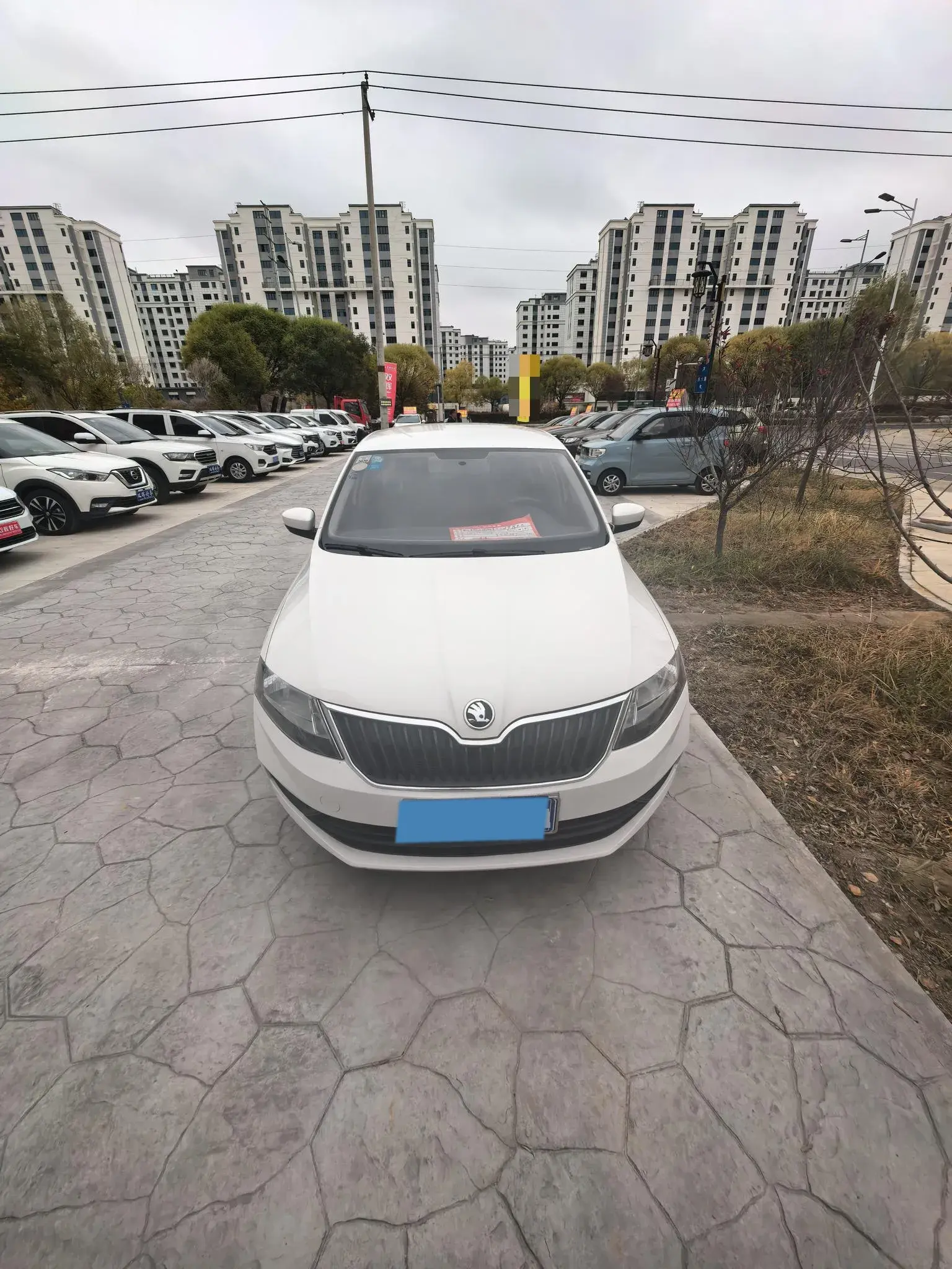 2018 SKODA RAPID thumbnail 3