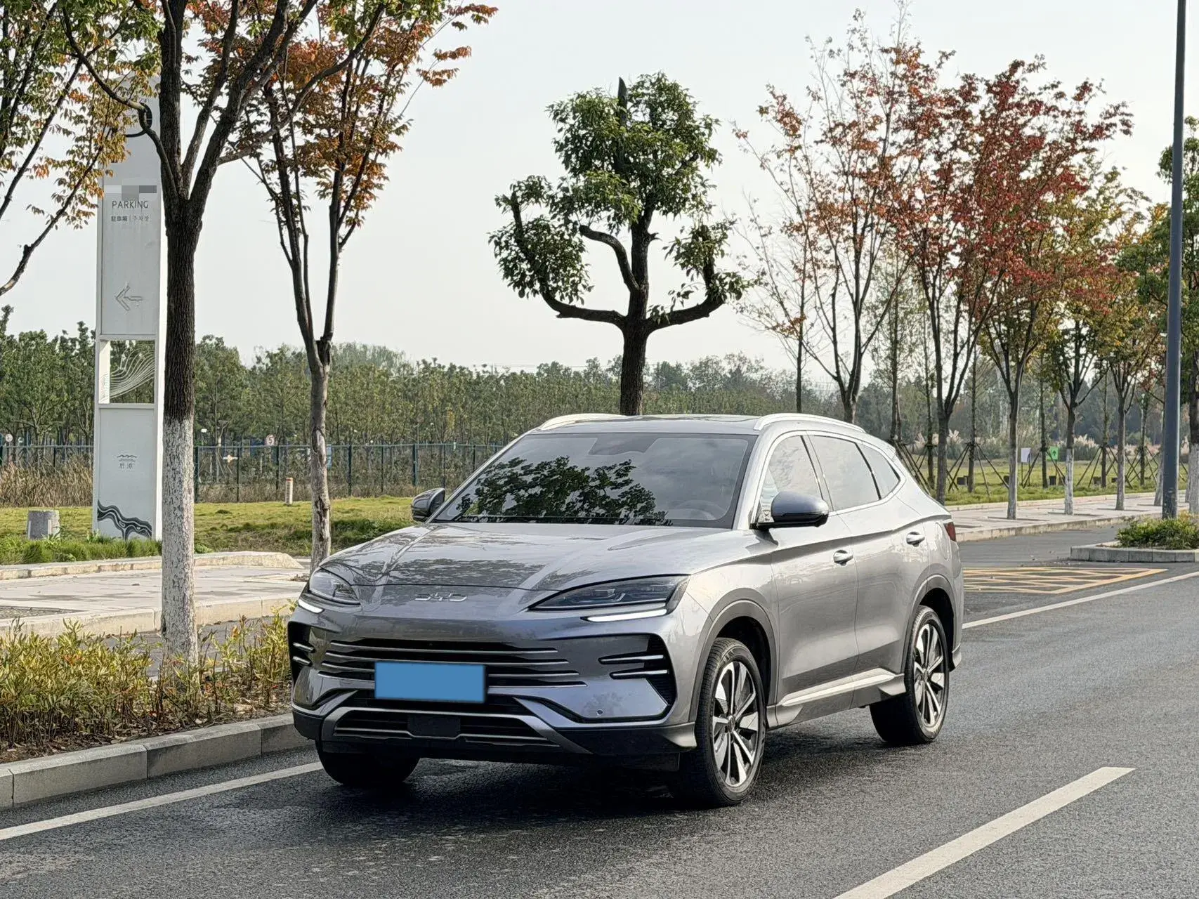 2025 BYD SONG view 1