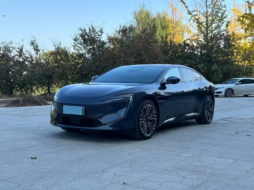 2023 AVATR 12 view 1