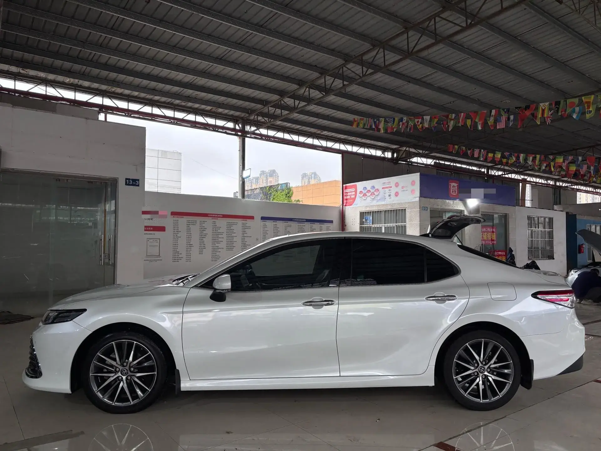 2021 TOYOTA CAMRY thumbnail 4