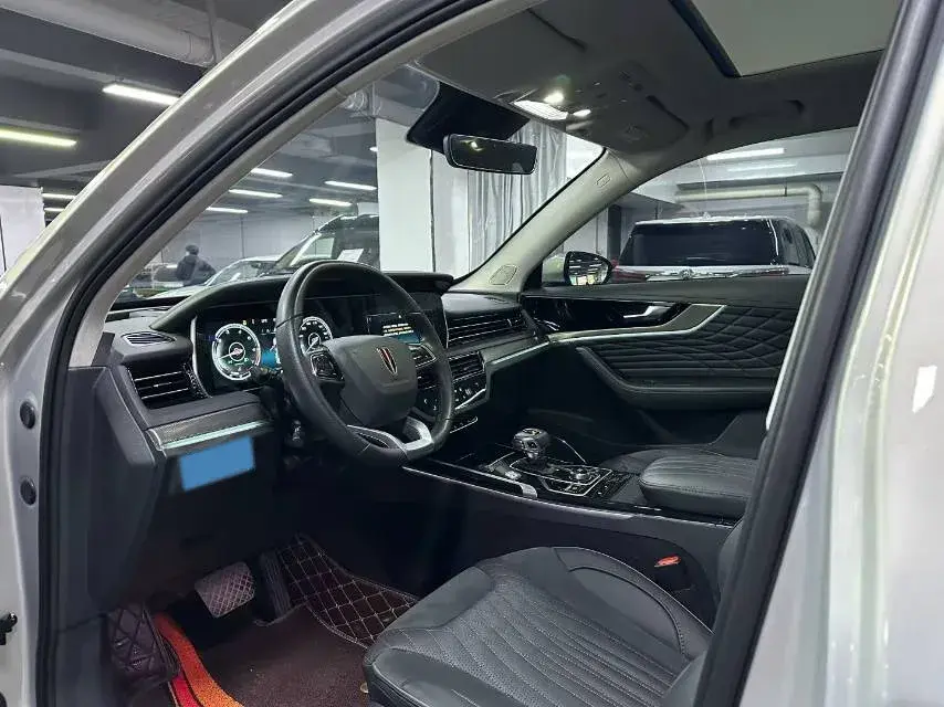 2022 HONGQI HS5 thumbnail 4