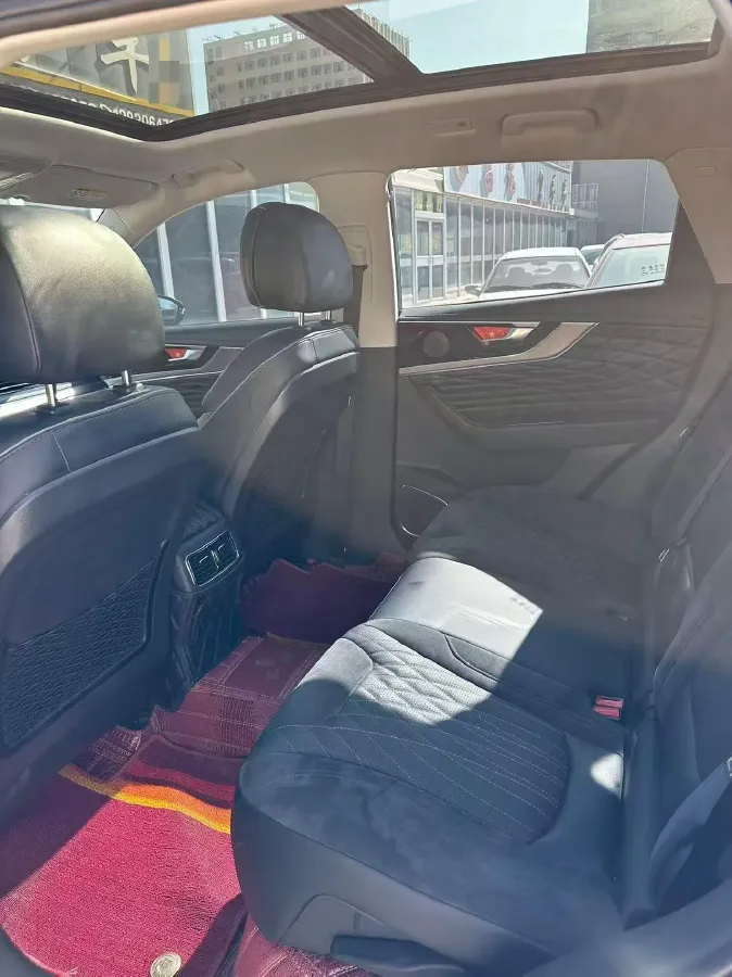 2022 HongQi HS5 2.0T 224HP L4 6AT,autocango,china used car exporter,china ev exporter,chinese used car exporter,chinese used ev exporter