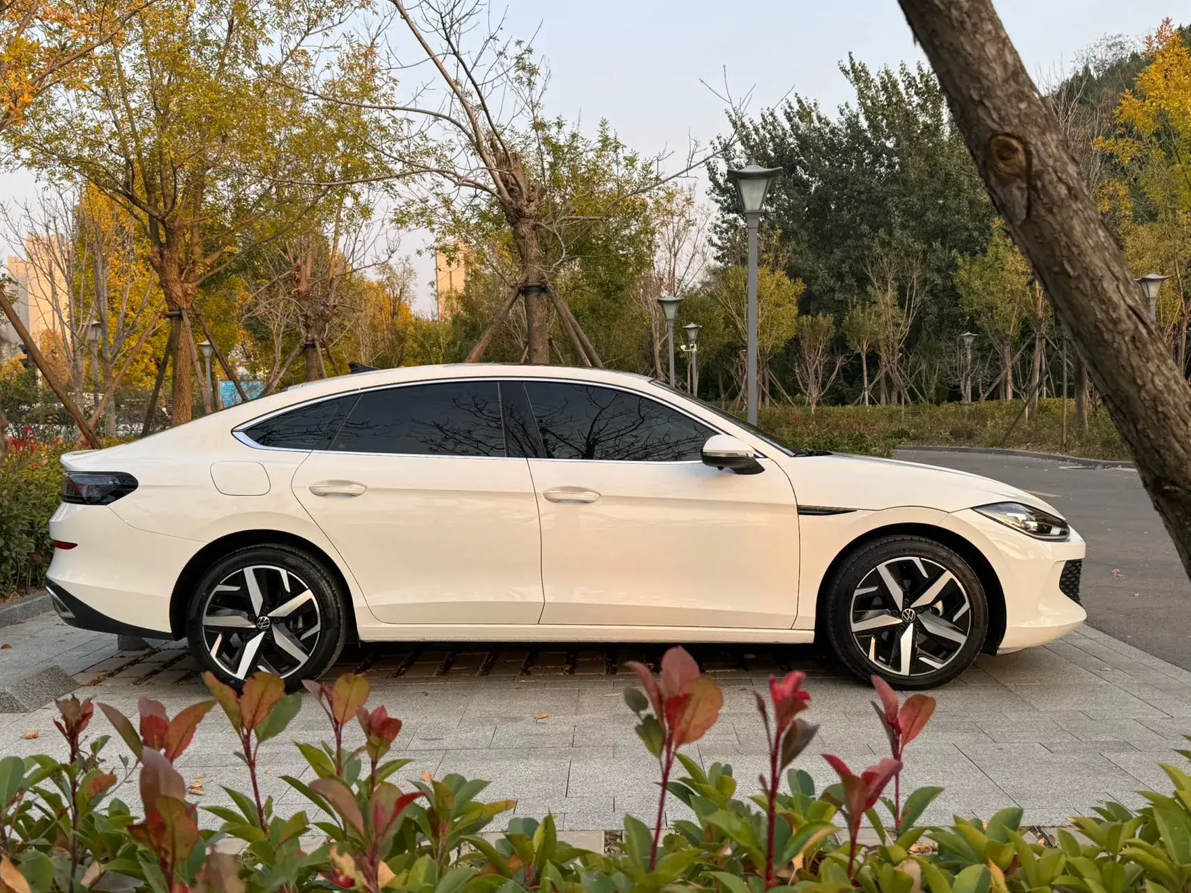 2022 VOLKSWAGEN LAMANDO thumbnail 4