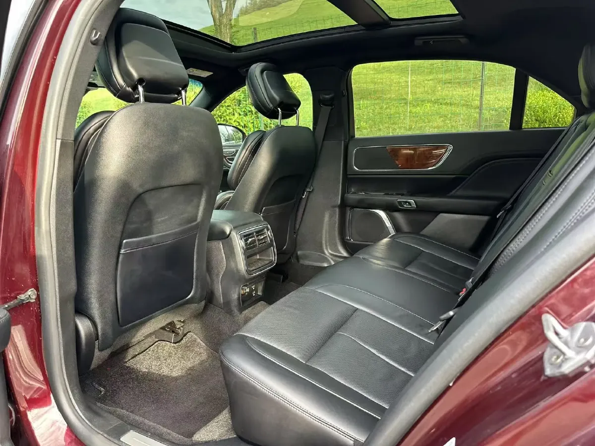 2019 Lincoln Continental 2.0T 261HP L4 6AT,autocango,china used car exporter,china ev exporter,chinese used car exporter,chinese used ev exporter