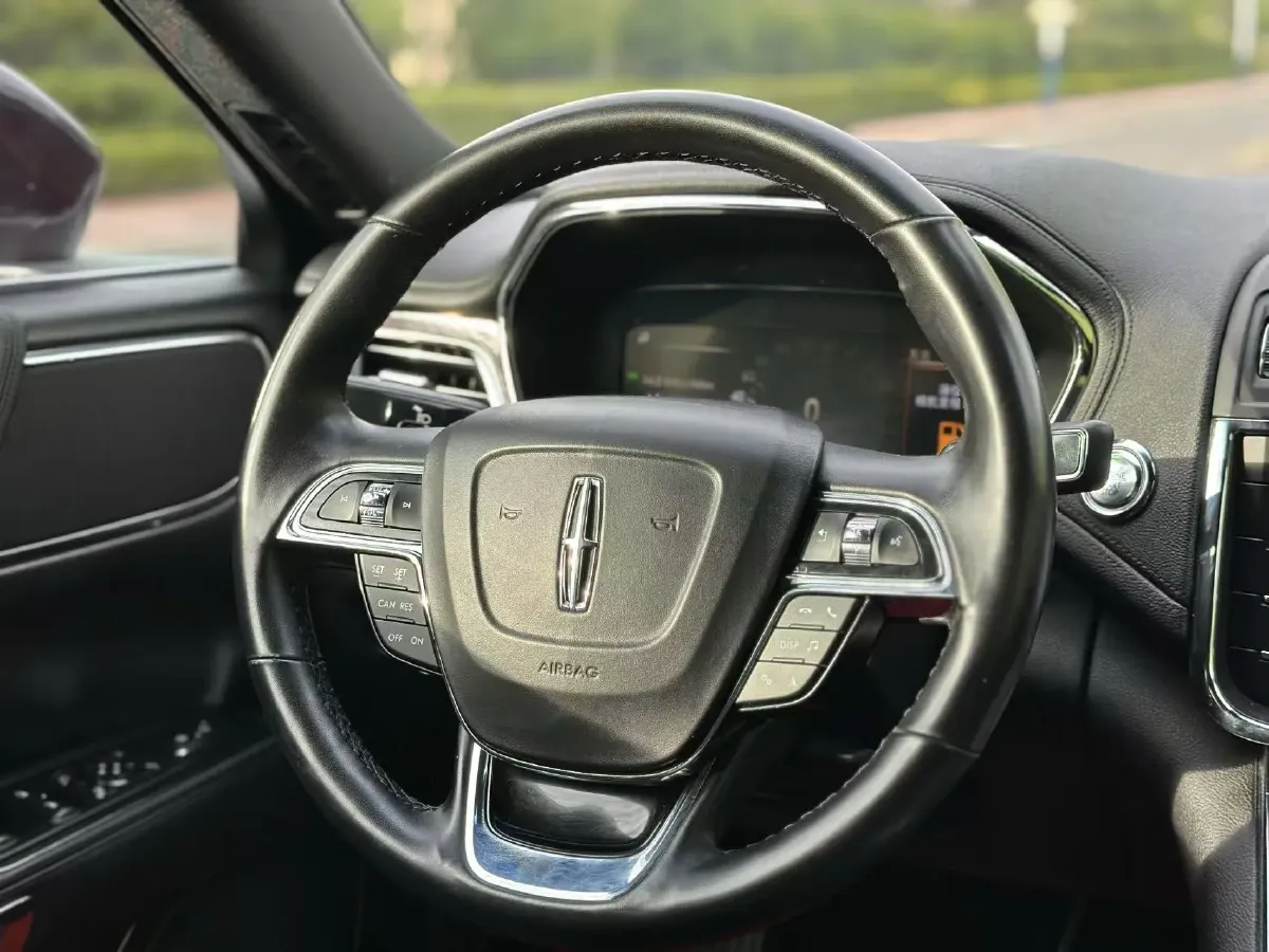 2019 Lincoln Continental 2.0T 261HP L4 6AT,autocango,china used car exporter,china ev exporter,chinese used car exporter,chinese used ev exporter